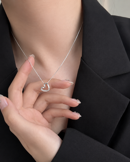 Éloise Heart Necklace