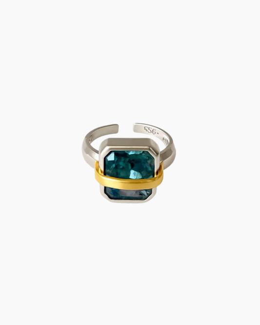 Emerald Royale Ring