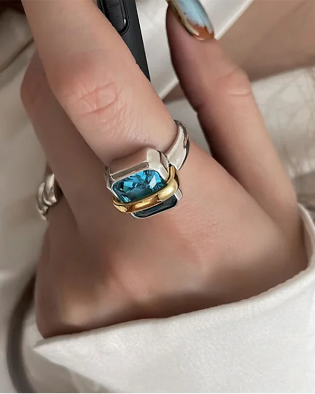 Emerald Royale Ring