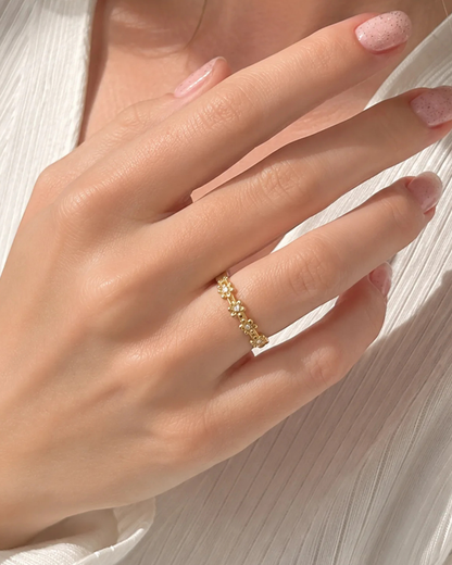 Fleur Ring