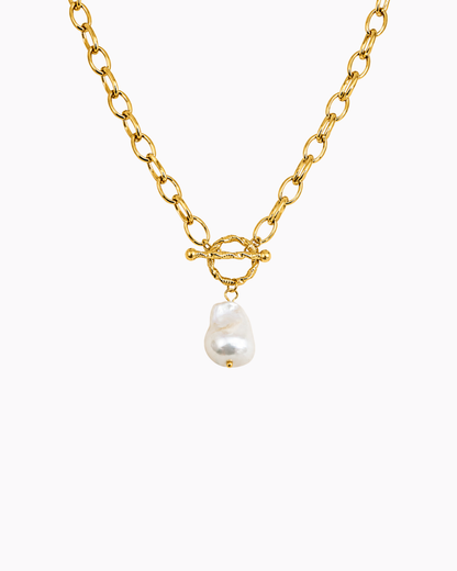 Elara Pearl Necklace