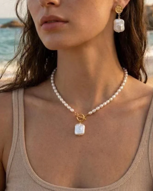 Lumière Pearl Necklace