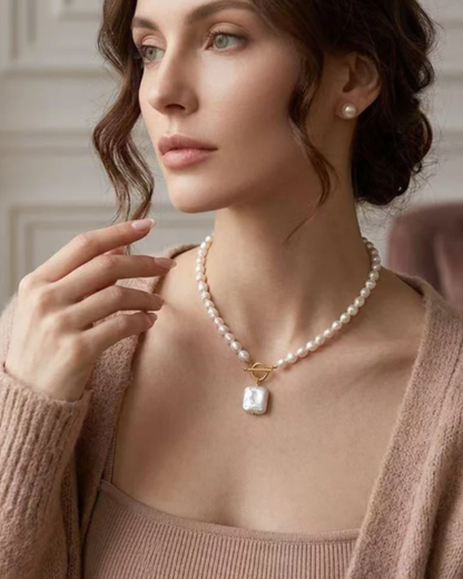 Lumière Pearl Necklace